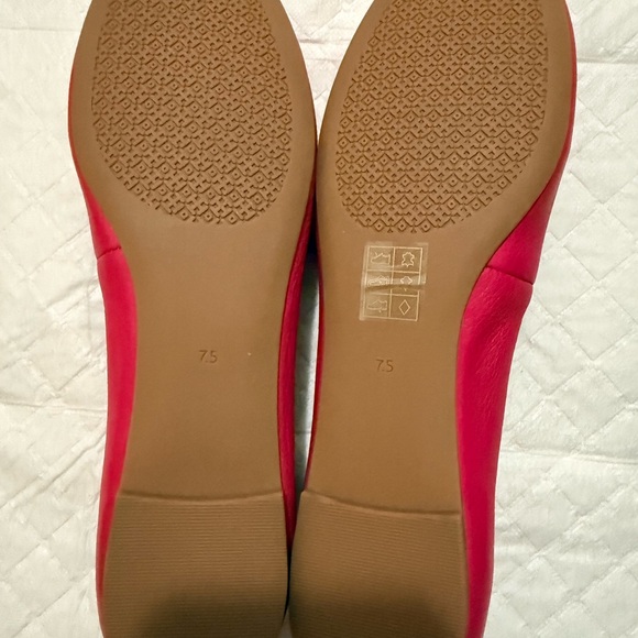 Tory Burch nice flat never used without box - Picture 2 of 3
